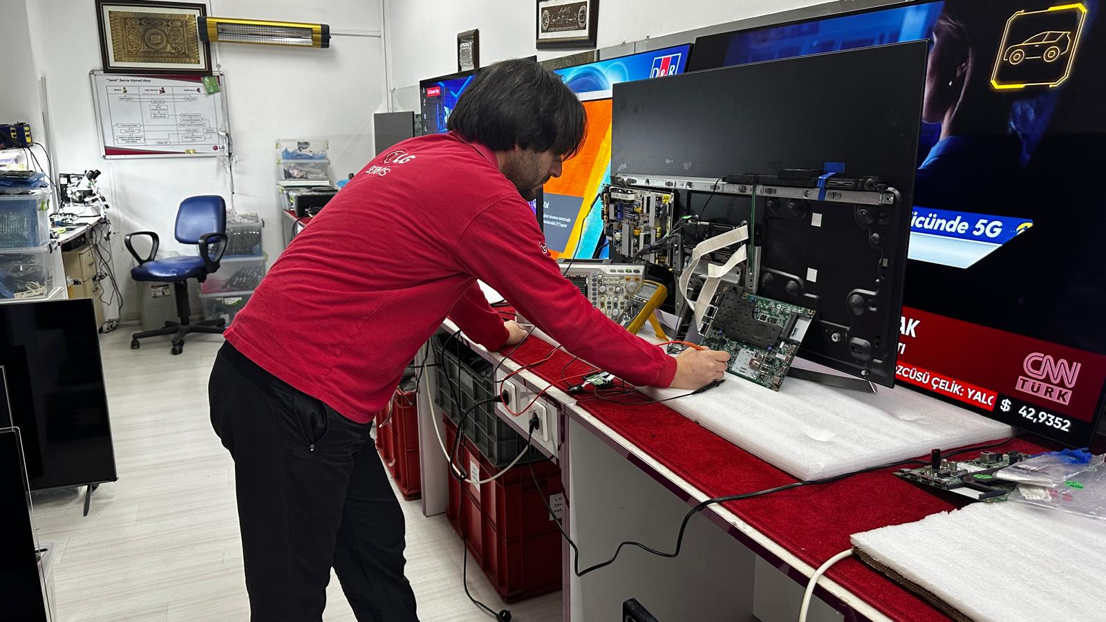 LG TV Panel ve LED Değişimi